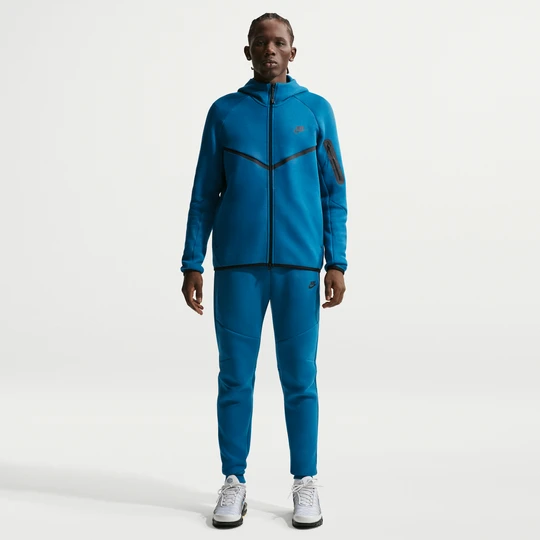 Zdjęcie produktu Męskie dzianinowe joggery Nike Tech - Niebieski