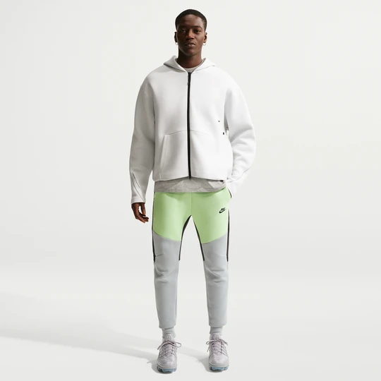 Zdjęcie produktu Męskie dzianinowe joggery Nike Tech - Zieleń