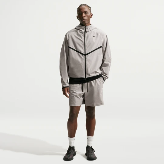 Zdjęcie produktu Męskie dzianinowe spodenki Dri-FIT Shori Nike Tech - Szary