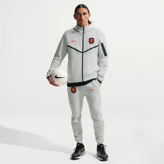Zdjęcie produktu Męskie joggery piłkarskie Nike Holandia Tech Fleece - Szary