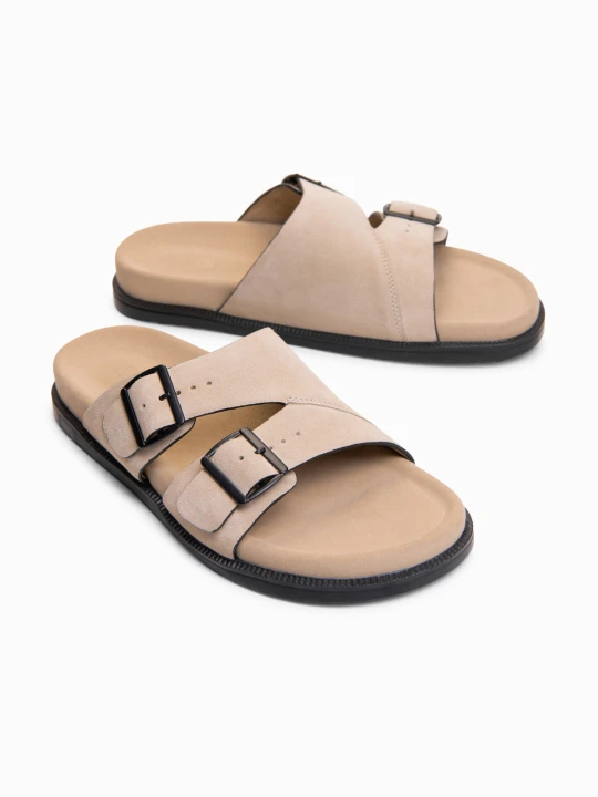 Zdjęcie produktu Męskie klapki z naturalnego zamszu z regulacją na klamry - beżowe V2 Ombre Clothing