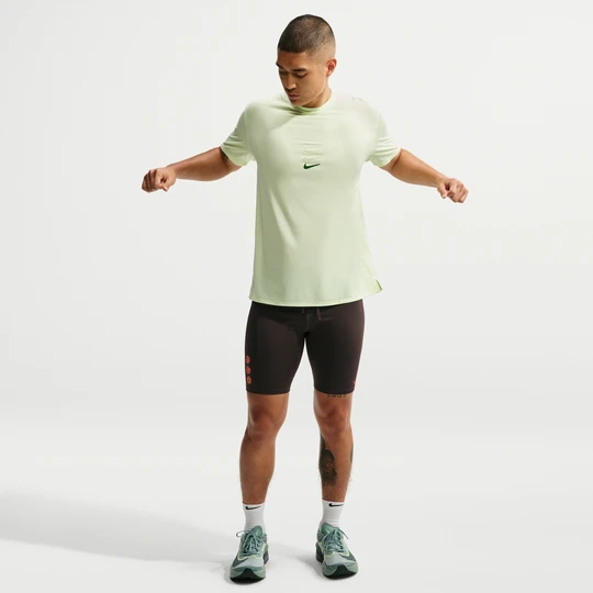 Zdjęcie produktu Męskie legginsy z wszytą bielizną do biegania o długości 1 / 2 Dri-FIT Nike Fast - Czerń