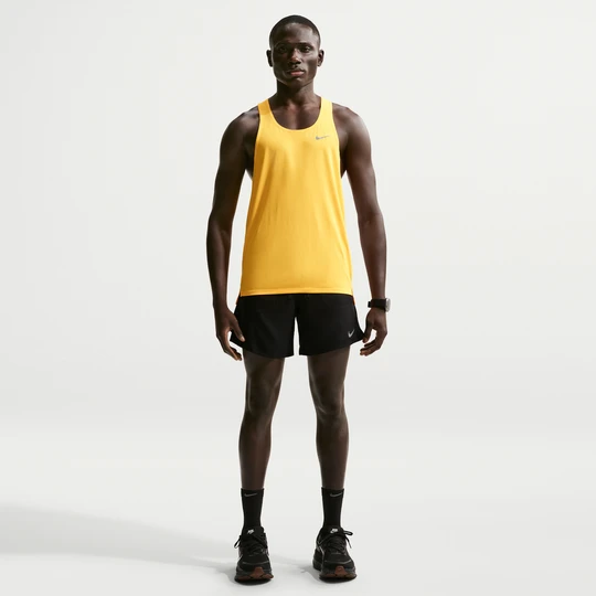 Zdjęcie produktu Męskie spodenki do biegania 2 w 1 18 cm Dri-FIT Nike Stride - Czerń