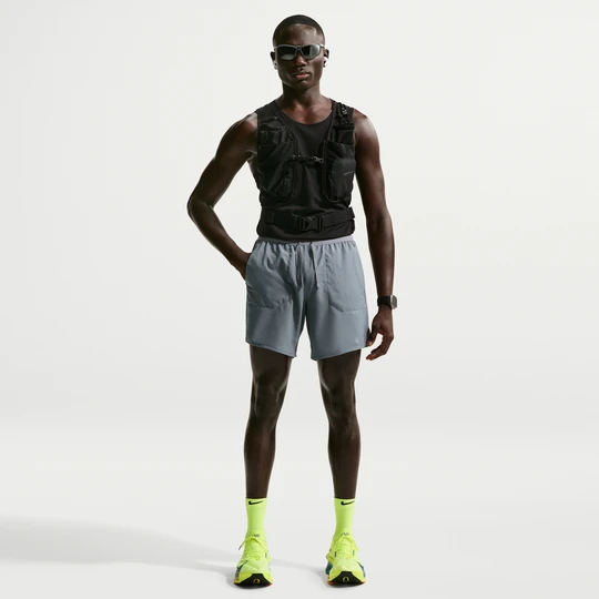 Zdjęcie produktu Męskie spodenki do biegania 2 w 1 18 cm Dri-FIT Nike Stride - Szary