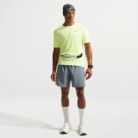 Zdjęcie produktu Męskie spodenki do biegania 2 w 1 Dri-FIT Nike Miler 18 cm - Szary