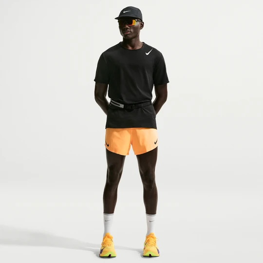 Zdjęcie produktu Męskie spodenki do biegania z wszytą bielizną 10 cm Dri-FIT ADV Nike AeroSwift - Pomarańczowy