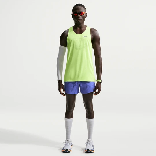 Zdjęcie produktu Męskie spodenki do biegania z wszytą bielizną 13 cm Nike Dri-FIT Stride - Niebieski