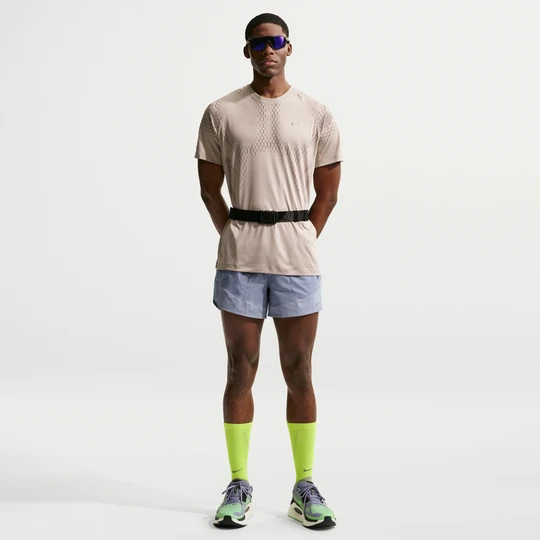 Zdjęcie produktu Męskie spodenki do biegania z wszytą bielizną 13 cm Nike Dri-FIT Stride Plus - Fiolet