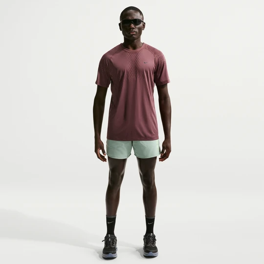 Zdjęcie produktu Męskie spodenki do biegania z wszytą bielizną 13 cm Nike Dri-FIT Stride - Zieleń