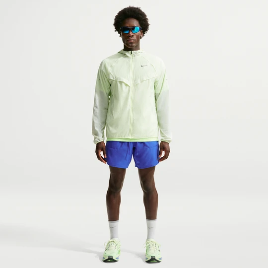 Zdjęcie produktu Męskie spodenki do biegania z wszytą bielizną 18 cm Nike Dri-FIT Stride - Niebieski