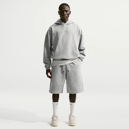 Zdjęcie produktu Męskie spodenki do koszykówki z dzianiny Nike Standard Issue Therma-FIT 36 cm - Szary