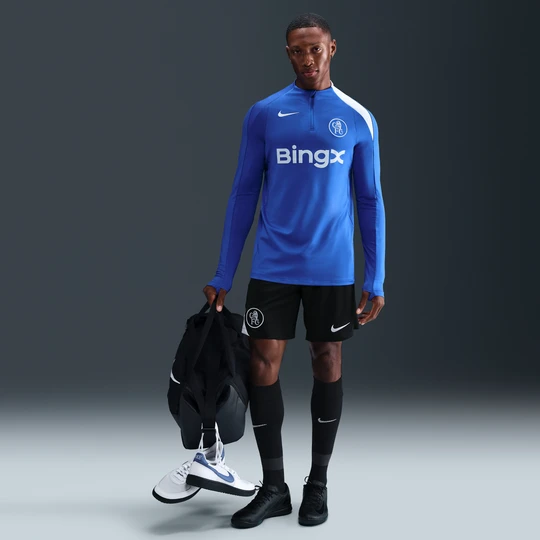Zdjęcie produktu Męskie spodenki piłkarskie z dzianiny Nike Dri-FIT Total 90 Chelsea F.C. Strike (wersja trzecia) - Czerń