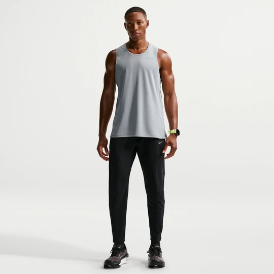 Zdjęcie produktu Męskie spodnie do biegania z tkaniny Dri-FIT Nike Stride - Czerń