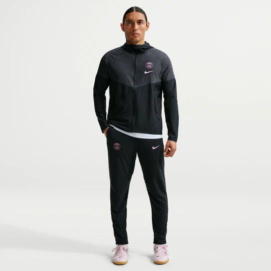 Zdjęcie produktu Męskie spodnie piłkarskie Nike Paris Saint-Germain City Style - Czerń