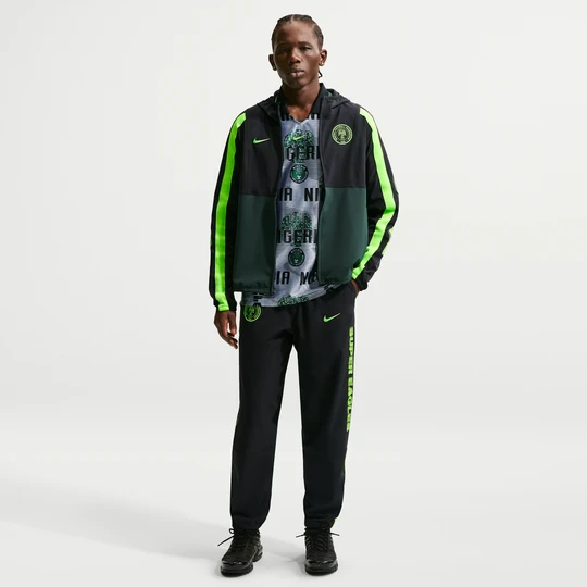 Zdjęcie produktu Męskie spodnie piłkarskie z tkaniny Nike Dri-FIT Nigeria Energy - Czerń