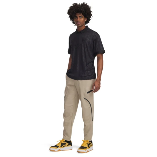Zdjęcie produktu Męskie spodnie treningowe cargo UA Unstoppable Cargo Pant - beżowe Under Armour