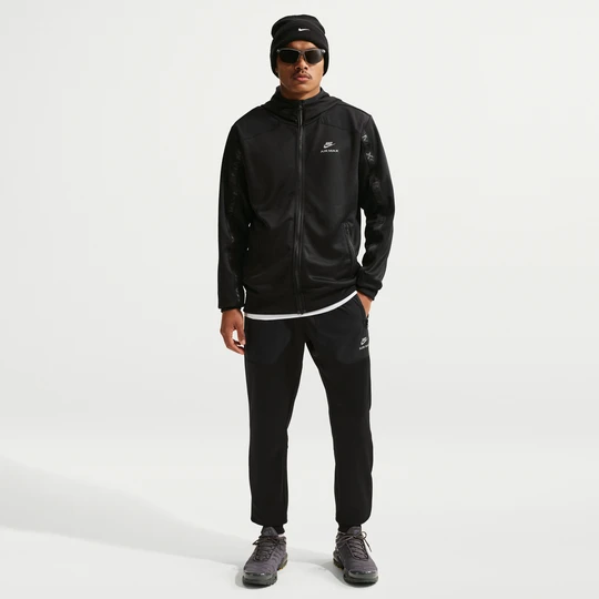 Zdjęcie produktu Męskie spodnie typu jogger Nike Air Max - Czerń