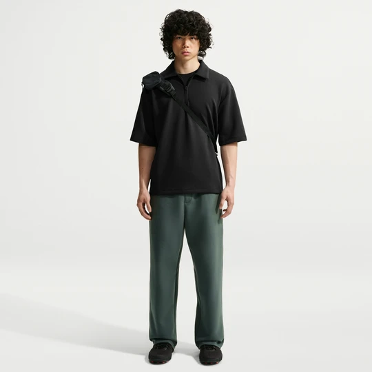 Zdjęcie produktu Męskie spodnie z prostymi nogawkami Dri-FIT Nike 24.7 ImpossiblySoft - Zieleń