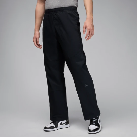 Zdjęcie produktu Męskie spodnie z tkaniny Jordan Essentials - Czerń