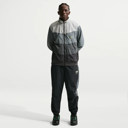 Zdjęcie produktu Męskie spodnie z tkaniny Nike - Szary