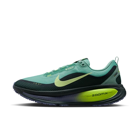 Zdjęcie produktu Męskie wodoszczelne buty do biegania po asfalcie Nike Vomero 18 GORE-TEX z detalami odbijającymi światło - Zieleń