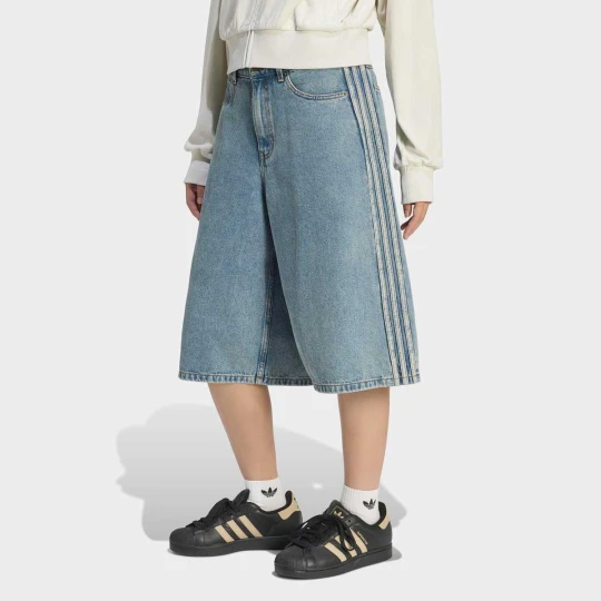 Zdjęcie produktu Mid Rise Denim Jorts adidas Originals niebieski