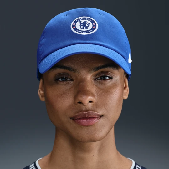 Zdjęcie produktu Miękka czapka piłkarska Nike Chelsea F.C. Club - Niebieski