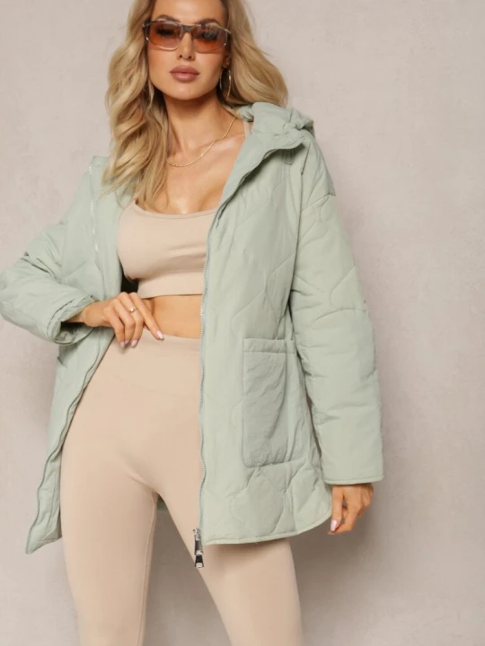 Zdjęcie produktu Miętowa Pikowana Kurtka o Fasonie Oversize z Kapturem i Naszytymi Kieszeniami Gomella Miętowy