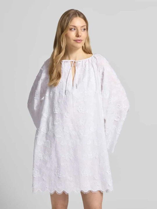Zdjęcie produktu Minisukienka z koronką i rękawami kimono Michael Kors Biały