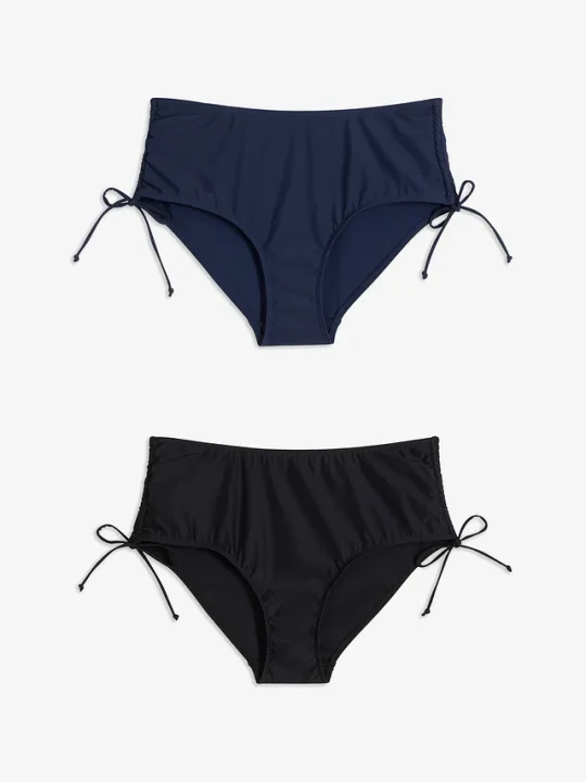 Zdjęcie produktu Modelujące figi bikini (2 pary), lekki stopień modelowania sylwetki BonPrix czarny