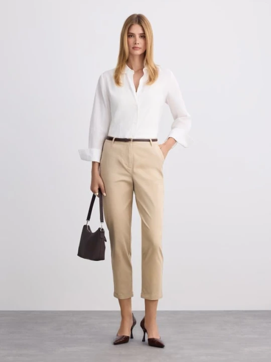 Zdjęcie produktu Mohito - Spodnie chino slim z paskiem - beżowy