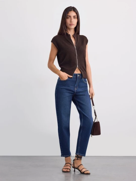 Zdjęcie produktu Mohito - Jeansy mom slim - granatowy