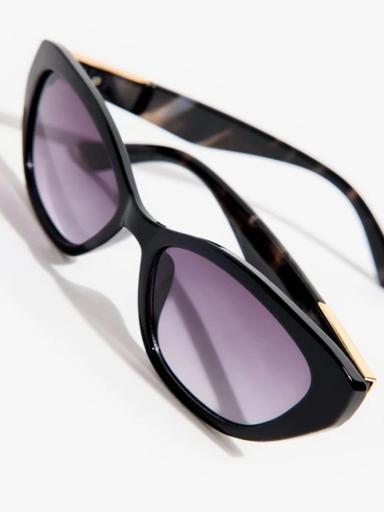 Zdjęcie produktu Mohito - Okulary przeciwsłoneczne cat eye - czarny