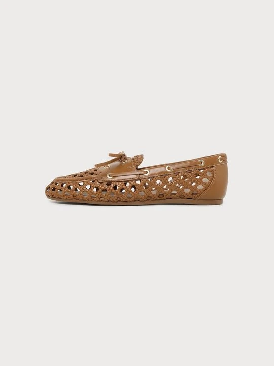 Zdjęcie produktu Mokasyny Stuart Weitzman jasnobrązowy