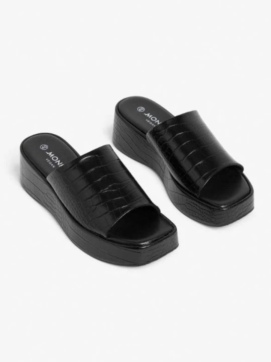 Zdjęcie produktu Monki Klapki w kolorze czarnym rozmiar: 39