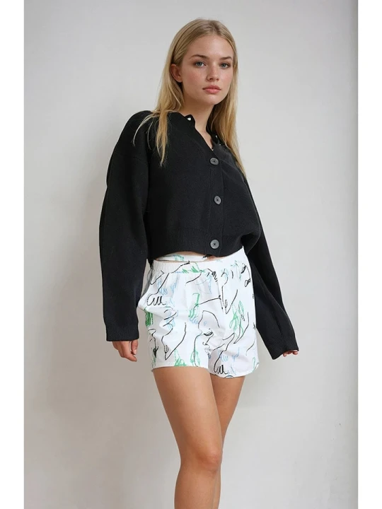 Zdjęcie produktu Monki Szorty w kolorze białym rozmiar: S