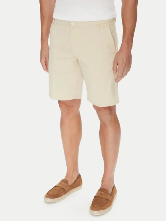 Zdjęcie produktu Mustang Szorty materiałowe Amsterdam 1016450 Beżowy Slim Fit