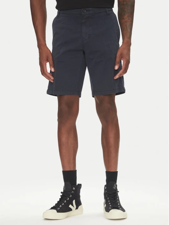 Zdjęcie produktu Mustang Szorty materiałowe Amsterdam 1016450 Granatowy Slim Fit