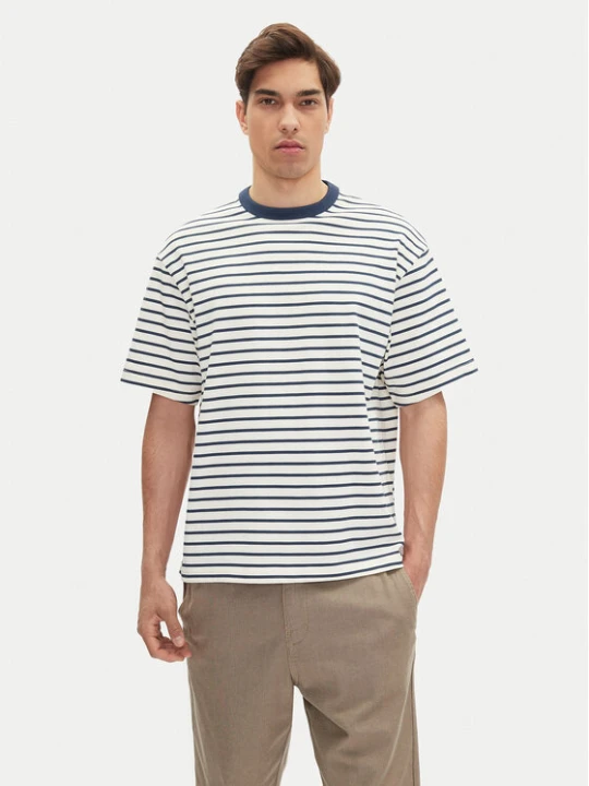 Zdjęcie produktu Mustang T-Shirt Allentown 1016286 Biały Oversize