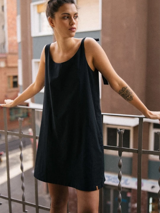 Zdjęcie produktu Muuv. MUUV Sukienka Backless Bow czarny