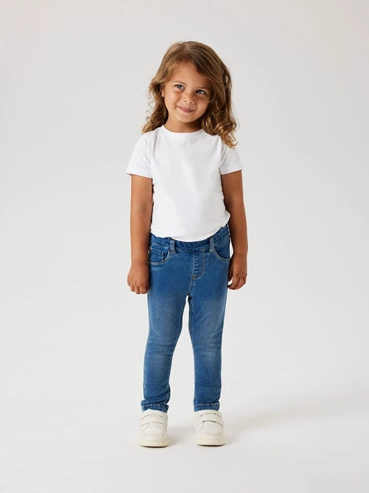Zdjęcie produktu name it Dżinsy "Salli" - Slim fit - w kolorze niebieskim rozmiar: 110