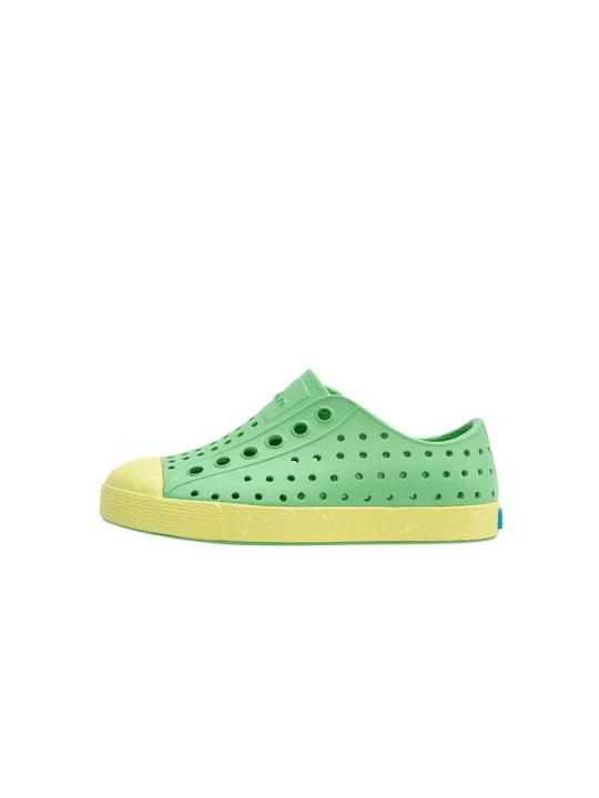 Zdjęcie produktu Native Slippersy w kolorze zielonym rozmiar: 19