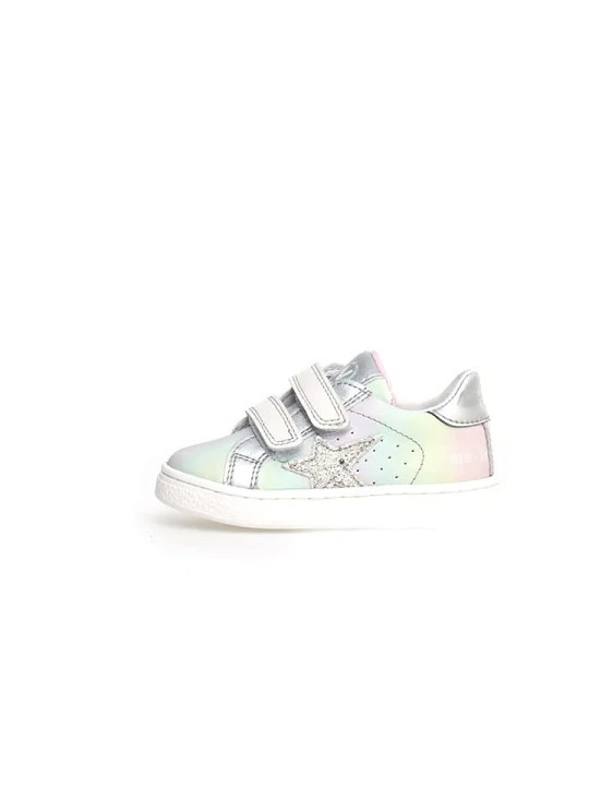 Zdjęcie produktu Naturino Skórzane sneakersy "Pinn" w kolorze srebrnym ze wzorem rozmiar: 32