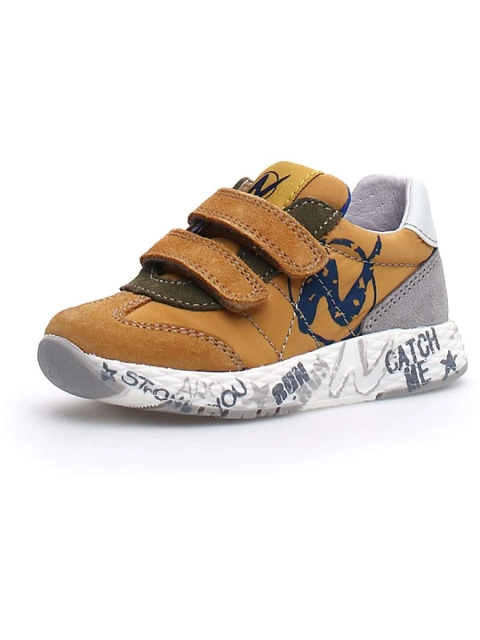 Zdjęcie produktu Naturino Sneakersy "Jesko" w kolorze jasnobrązowym rozmiar: 31