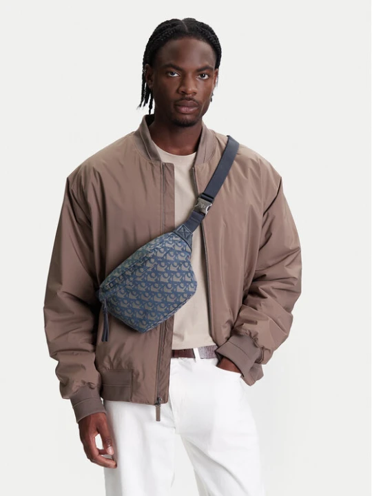 Zdjęcie produktu Nerka Calvin Klein Jeans Unstructured Monogram Waistbag LV04G3177G Niebieski jasny
