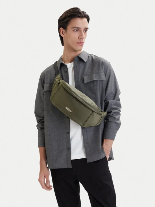 Zdjęcie produktu Nerka Calvin Klein Sleek Waistbag Sling LV04D3148G Zielony