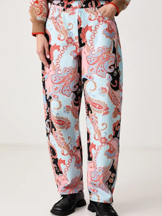 Zdjęcie produktu Never Fully Dressed jeansy relaxed fit damskie