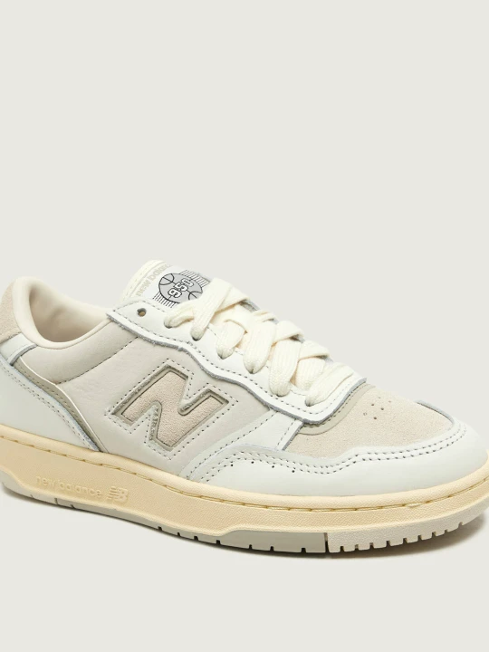 Zdjęcie produktu New Balance Skórzane sneakersy U950 | zamsz ecru