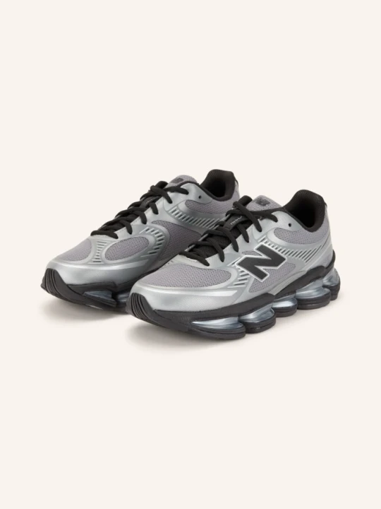 Zdjęcie produktu New Balance Sneaker 2000 silber