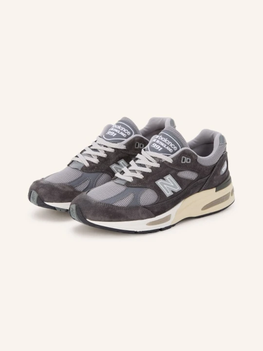 Zdjęcie produktu New Balance Sneaker 991 grau CZIEMNOSZARY
